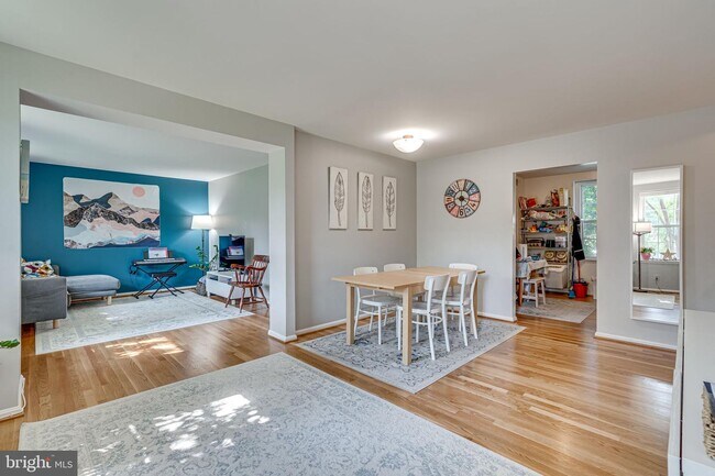 Building Photo - 3901 Langley Ct NW