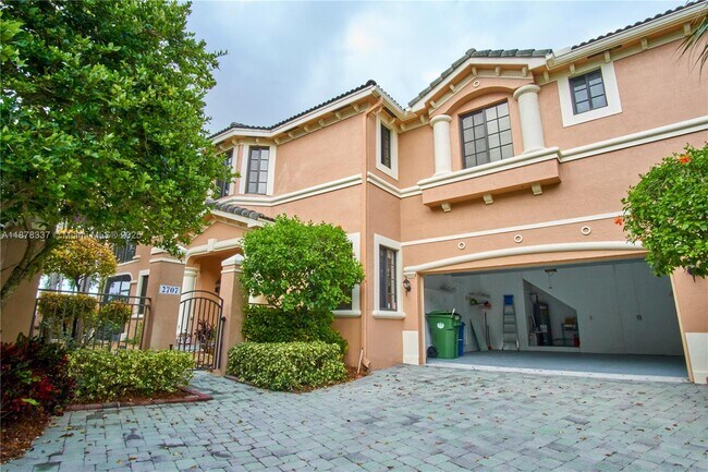 Building Photo - 2707 Center Ct Dr