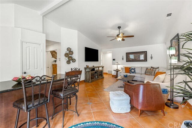 Foto del edificio - 44645 Marguerite Ct