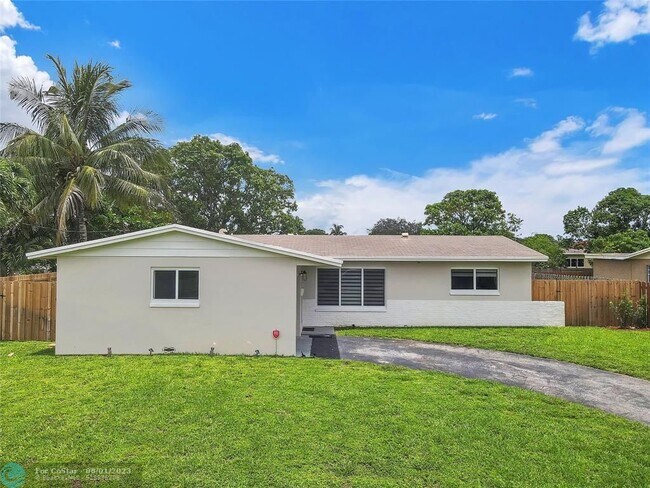 Foto del edificio - 4861 NW 6th Ct
