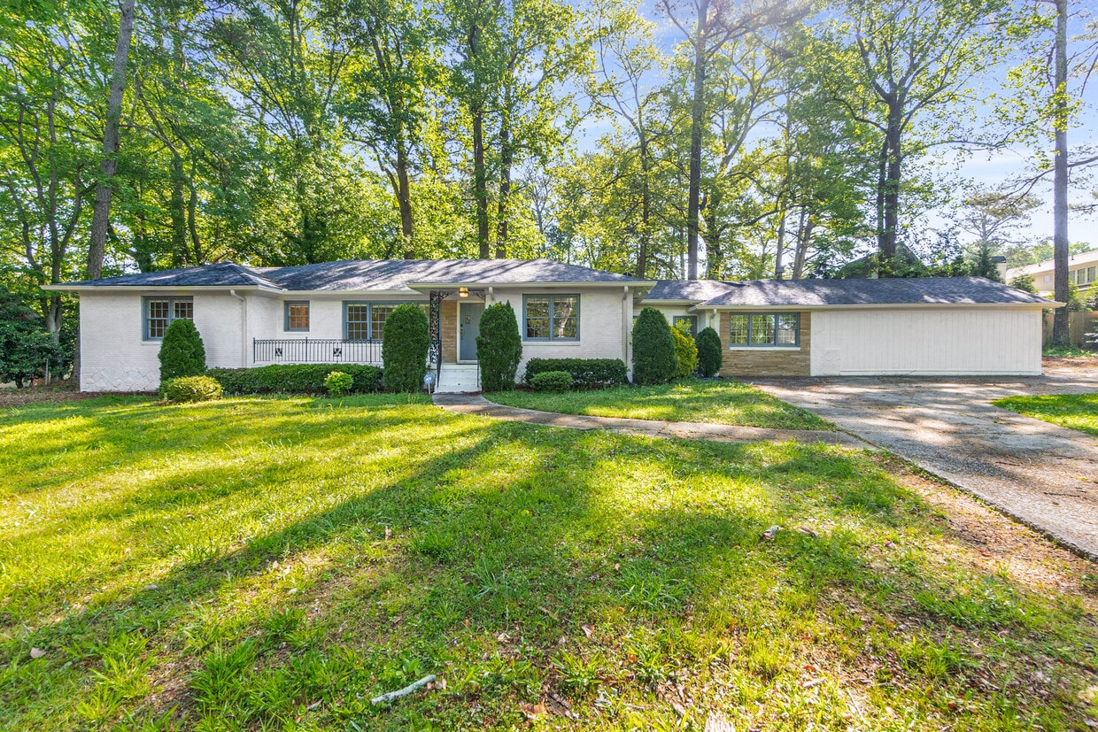 Foto principal - 3851 Wieuca Rd NE