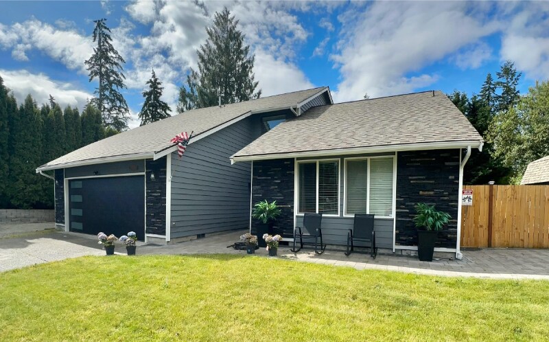 Primary Photo - 9824 157th St E