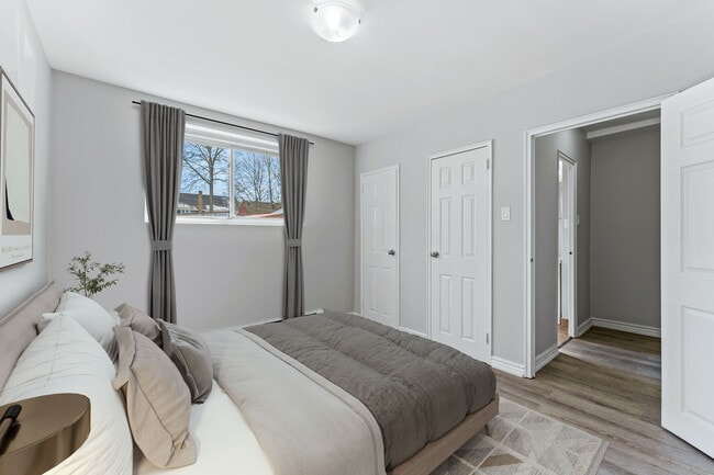 Building Photo - 383 Princess Avenue