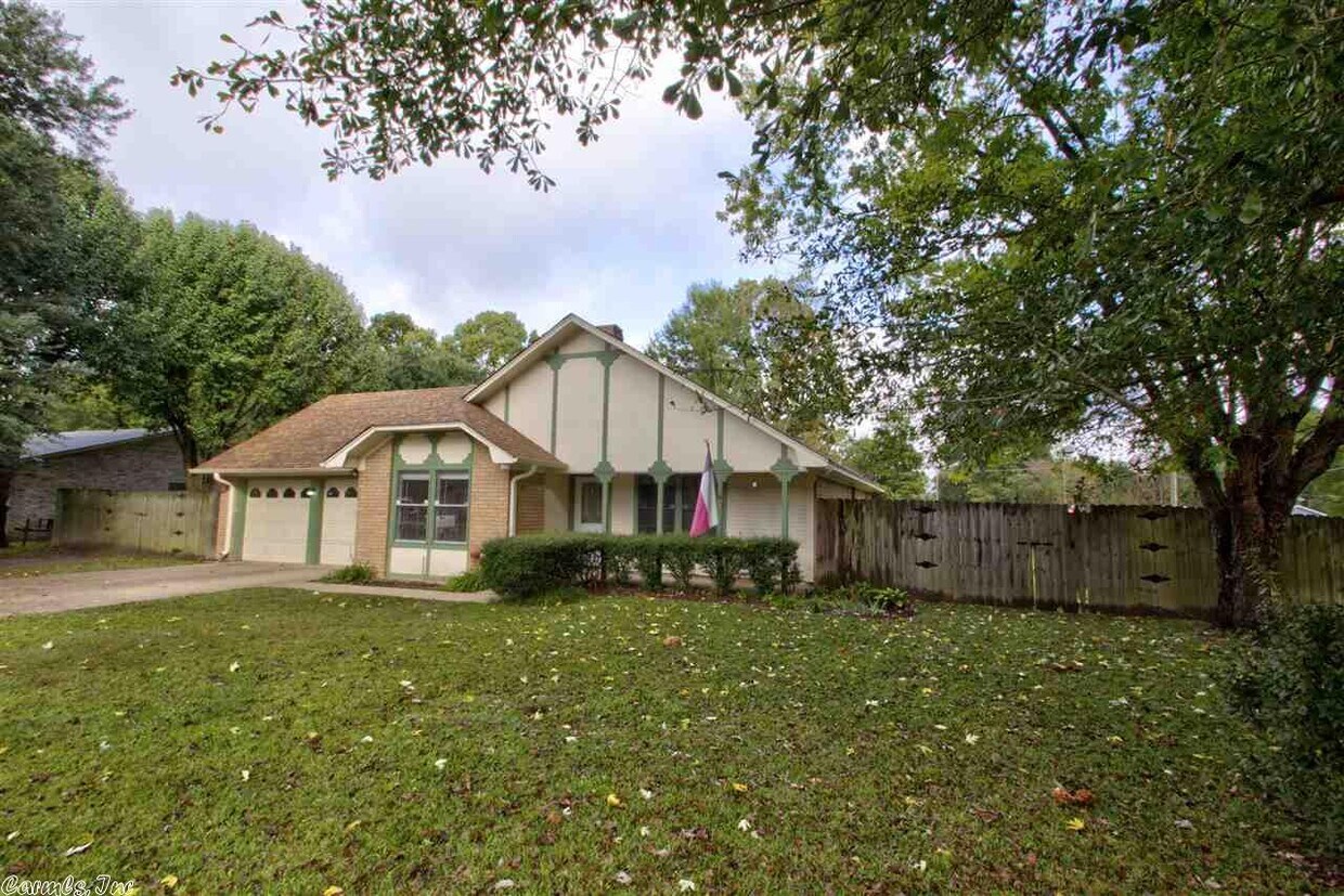 Primary Photo - 4102 Monroe Dr