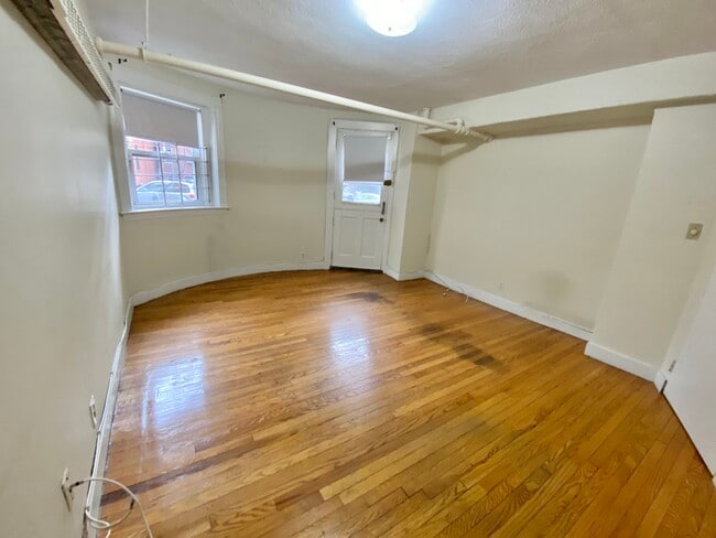 Foto del edificio - 1589 Beacon St