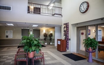 Building Photo - 8330 E Jefferson Ave