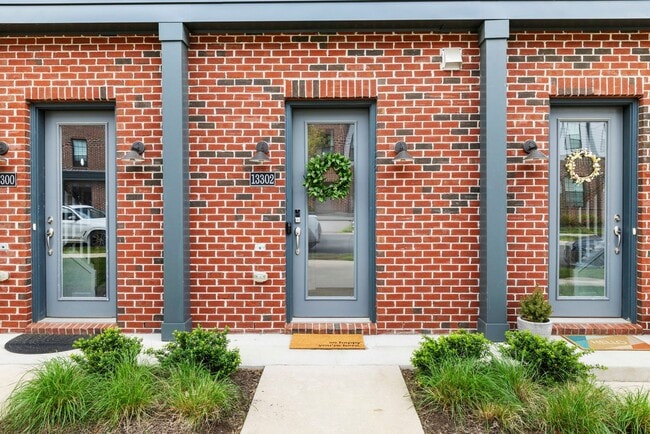 Building Photo - 13302 Coalfield Station Ln