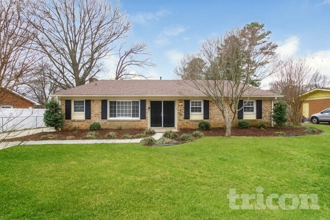 Building Photo - 711 Vickery Dr