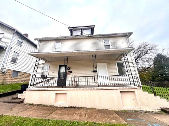 Foto del edificio - 40-42 Seminole Avenue