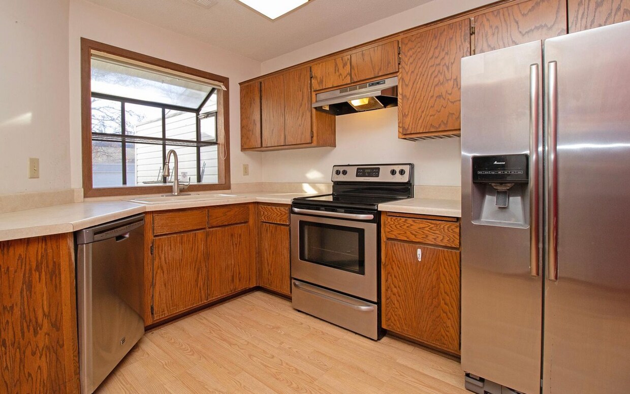 4125 Sylvia Ln S, Shoreview, MN 55126 Townhome Rentals in Shoreview