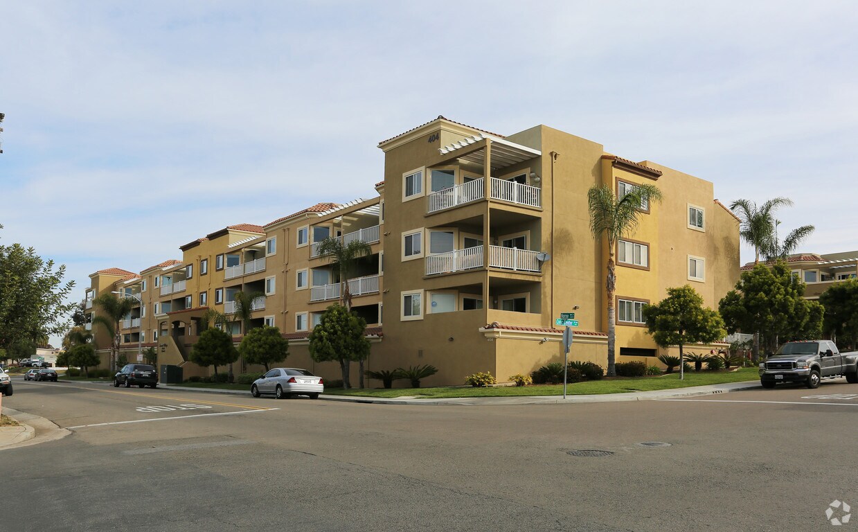 Summit Village Apartments in Oceanside, CA