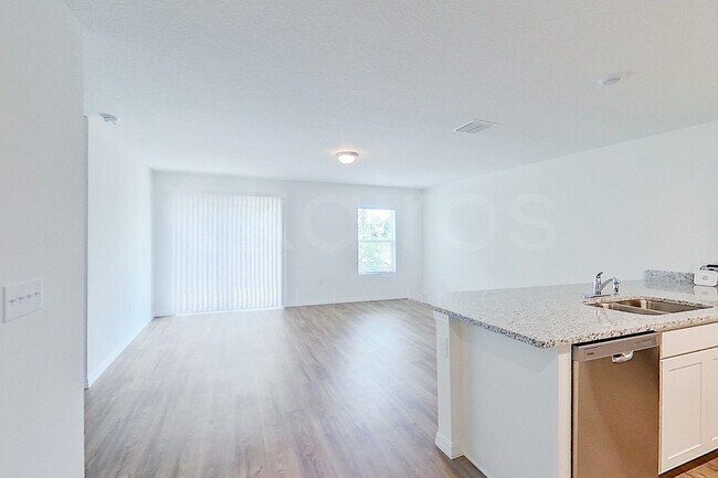 Foto del edificio - 8056 100th Ave