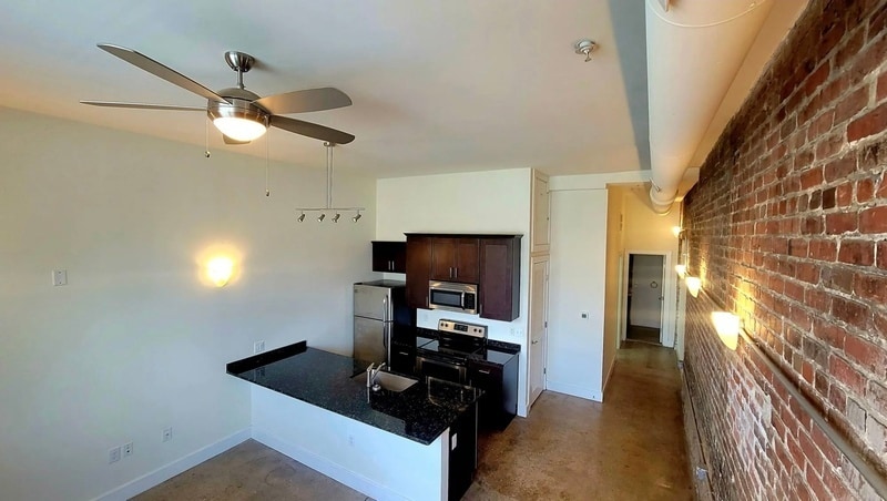 Foto principal - 7 W 13th St