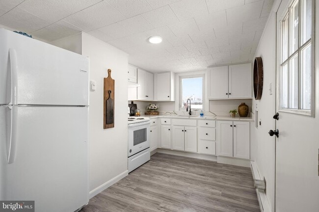 Building Photo - 75 S Washington Dr