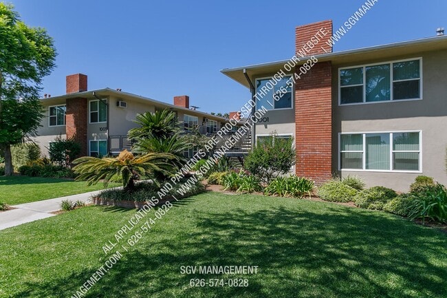 Building Photo - 1001-1005 W Huntington Dr
