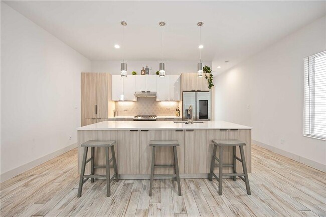 Building Photo - 4021 St Peter Ln
