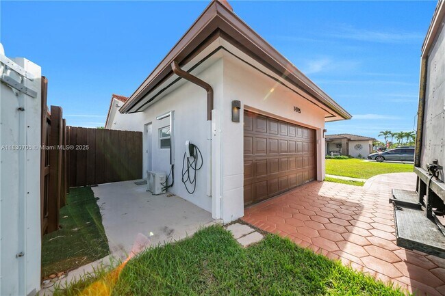 Foto del edificio - 14795 SW 174th St