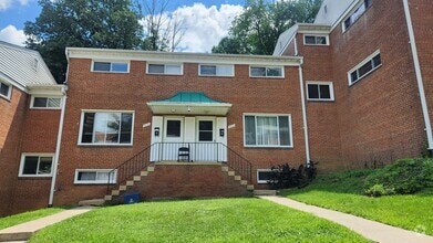 Building Photo - 5022 8th Rd S