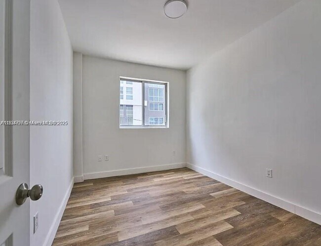 Foto del edificio - 6211 NW 7th Ave