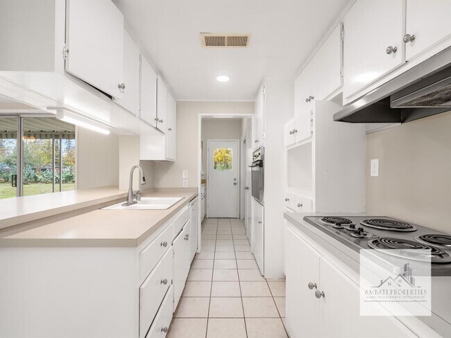 Foto del edificio - 4475 N Thorne Ave