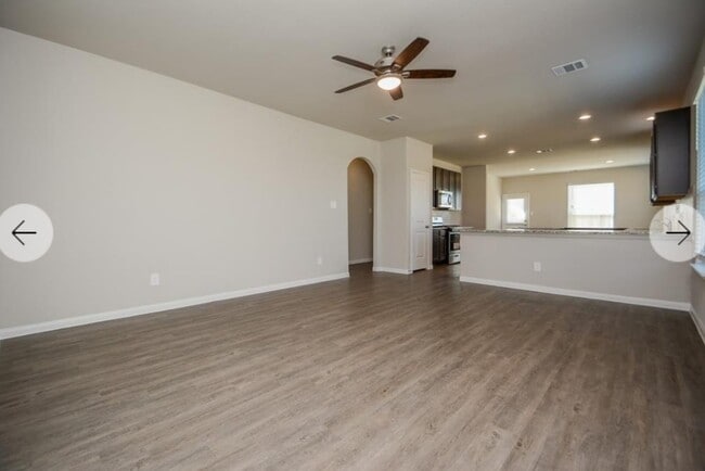 Foto del edificio - 4335 Rosemary Ln