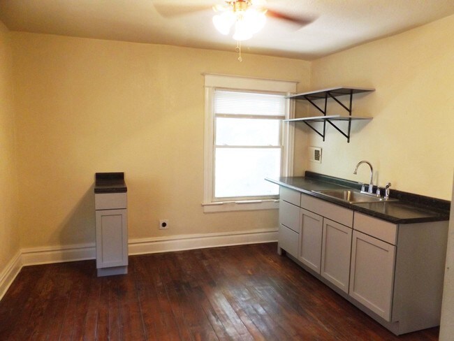 Foto del edificio - 4002 Chestnut Ave