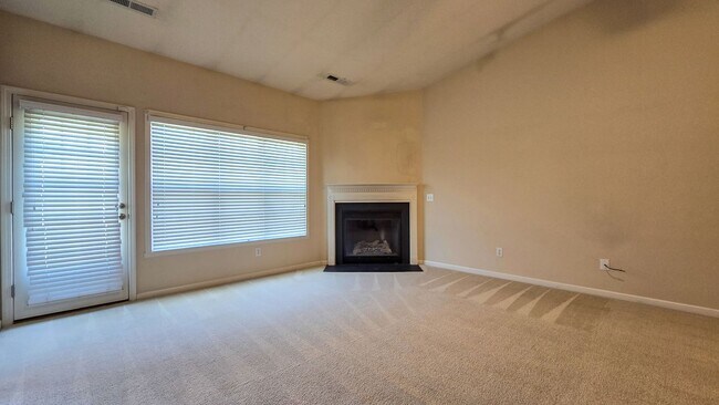 Foto del edificio - 4001 Parkview Ct