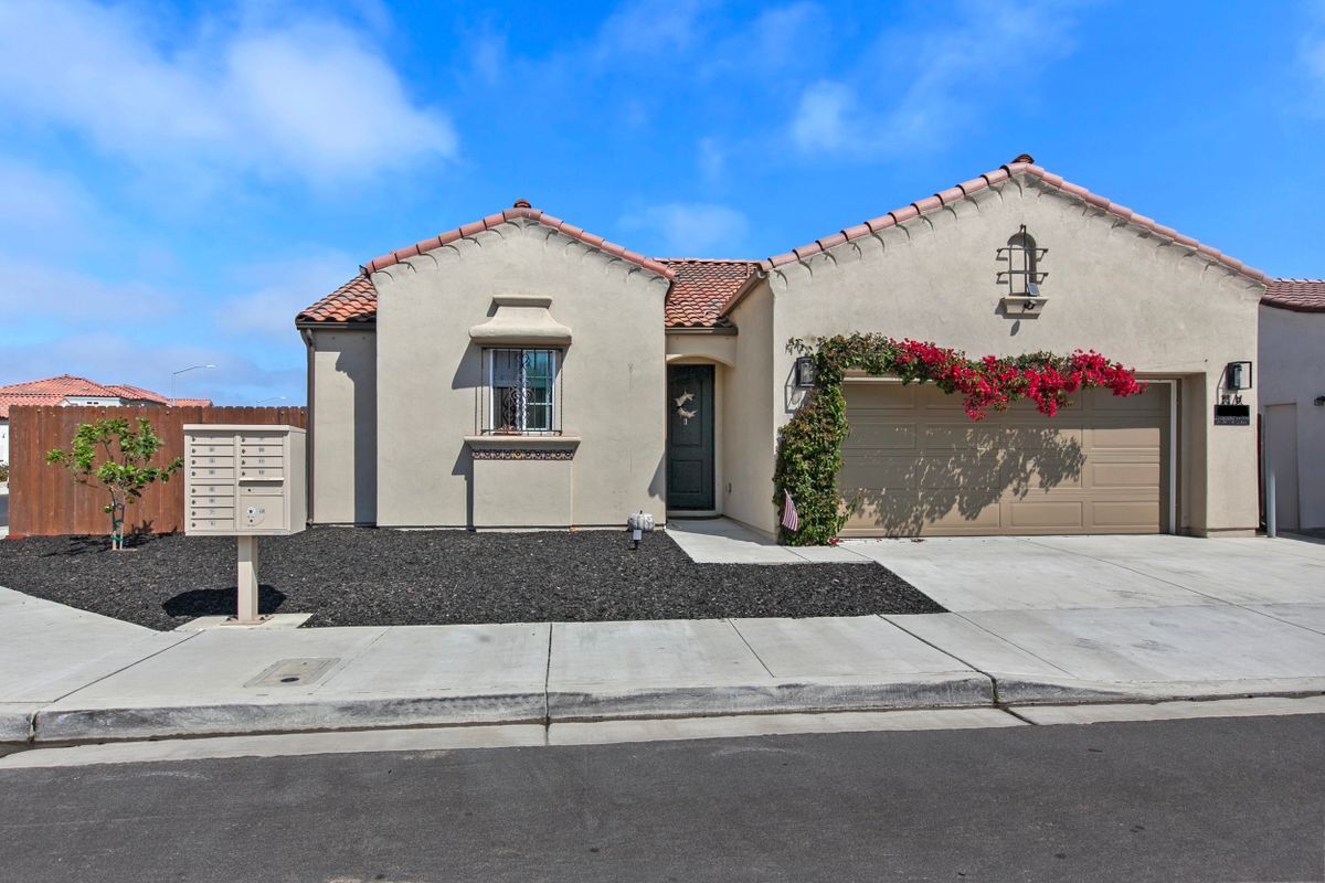 Foto principal - 4463 Manzanita St