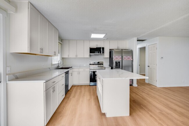 Foto del edificio - Beautiful 3 Bed, 1.5 Bath Rental Home in Lake Oswego!