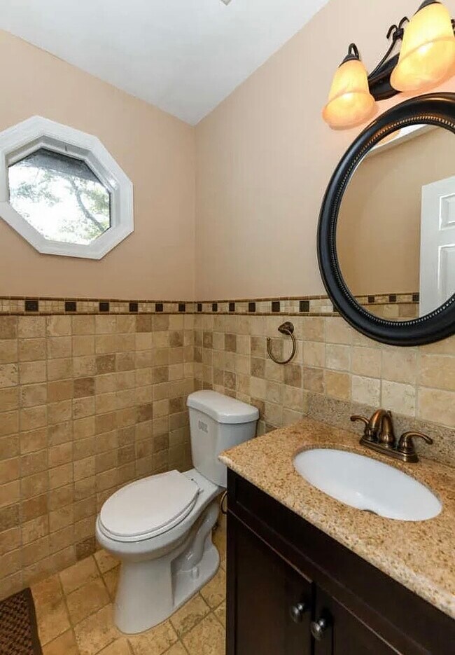 Medio baño en la planta baja - 2 Belmont