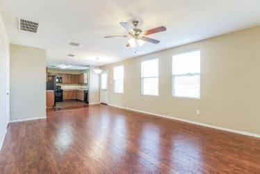 Foto del edificio - 905 Honey Hollow Dr