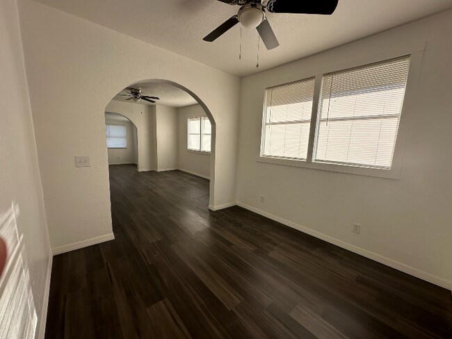 Building Photo - 110 Forest St