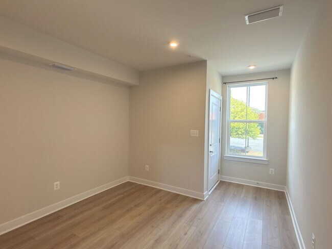 Foto del edificio - 14441 Albemarle Point Pl
