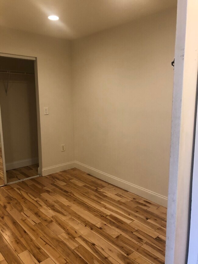 Bedroom #2 - 1338 W North Ave