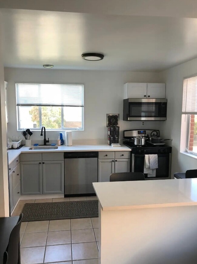 Building Photo - 4206 Washington Blvd