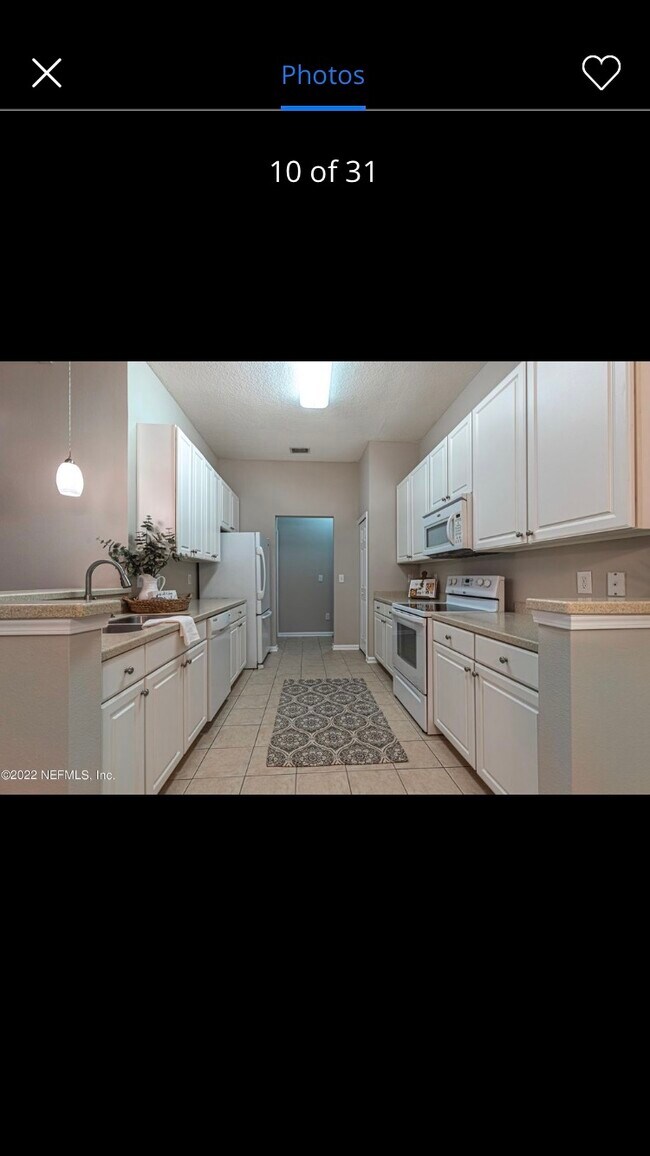 Kitchen - 9390 Underwing Way