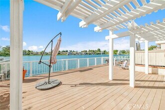 Building Photo - 76 Fairlake