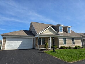 Building Photo - 604 Cumberland Meadows Circle