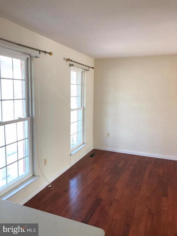 Building Photo - 11714 Basswood Dr
