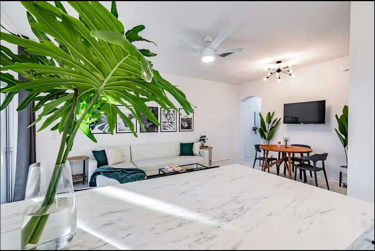 Foto principal - 233 La Mirage St