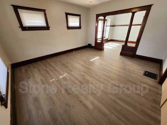Foto del edificio - 715 S 16th St