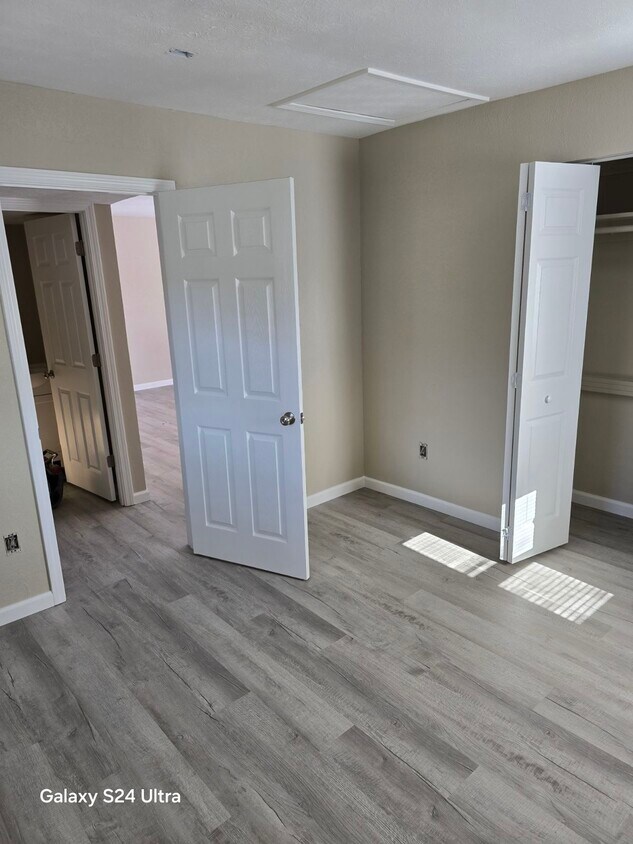 Foto principal - 108 Tacoma Rd