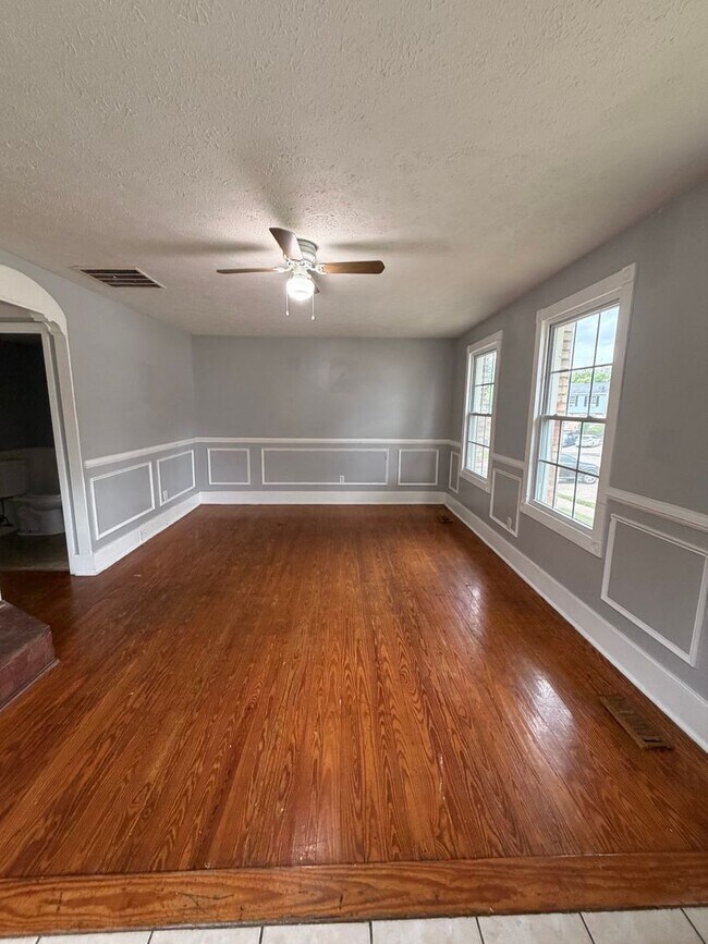 Foto del edificio - Beautiful 3 bed 2.5 Br Townhome Coming Soon