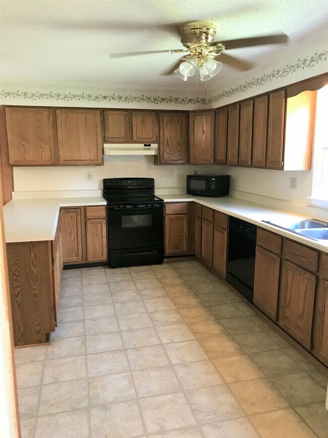 Building Photo - 158 Buena Vista Cir