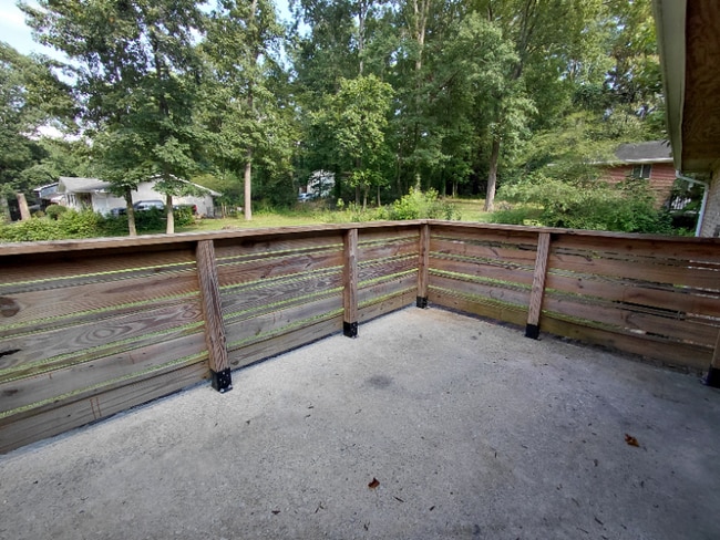 Building Photo - 1688 Highland Pl