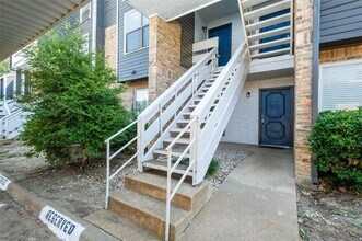 Building Photo - 5840 Spring Valley Rd