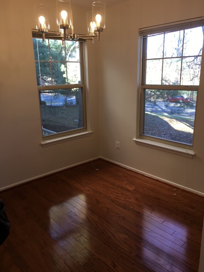 Building Photo - 11700 Olde English Dr