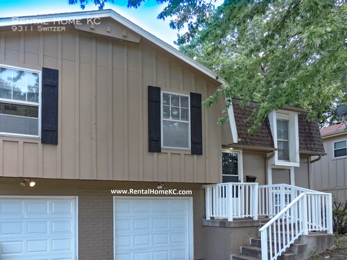 Primary Photo - 9311 Switzer St