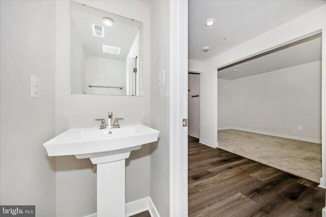 Building Photo - 195 Bel Aire Ln