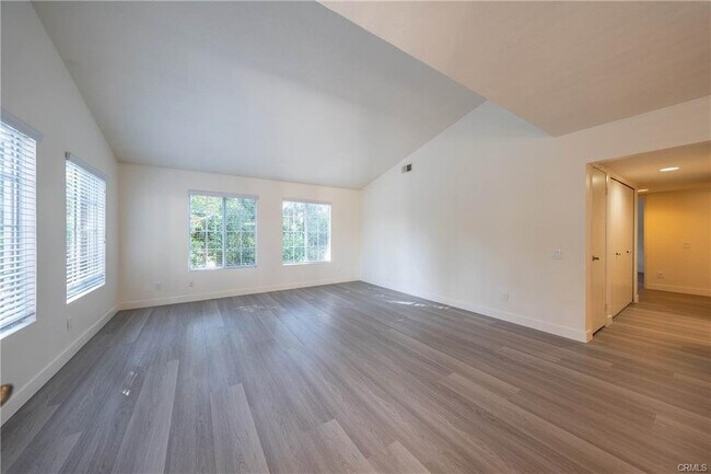 Foto del edificio - 71 Woodleaf
